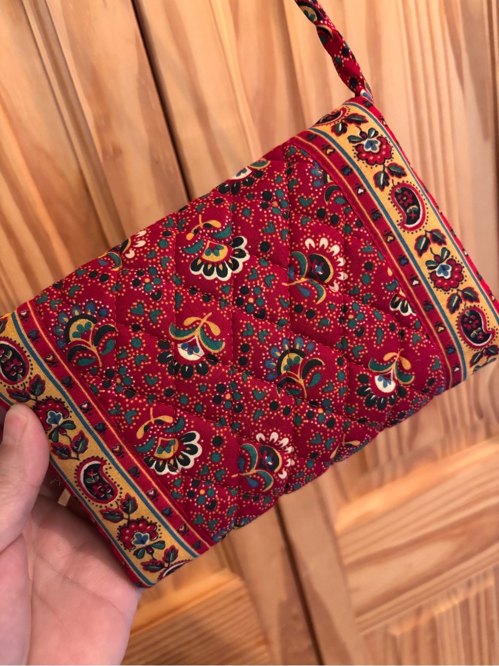 Vera Bradley Red Floral Quilted Crossbody Bag - Retired Pattern - Picture 3 of 12